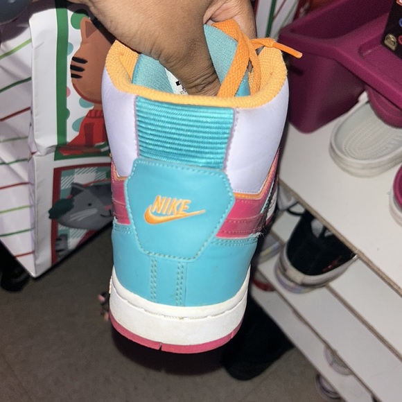 White & Pink Solar NIKES - Picture 4 of 5